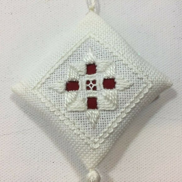 Handmande Hardanger Embroidered White Red Tassel Christmas Tree Ornament - Picture 2 of 7